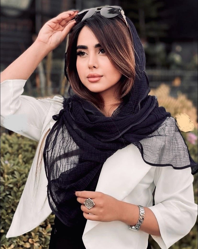 شال تور وارداتی دورگان دوزی قواره بزرگ؛ مشکی؛ قهوه ای